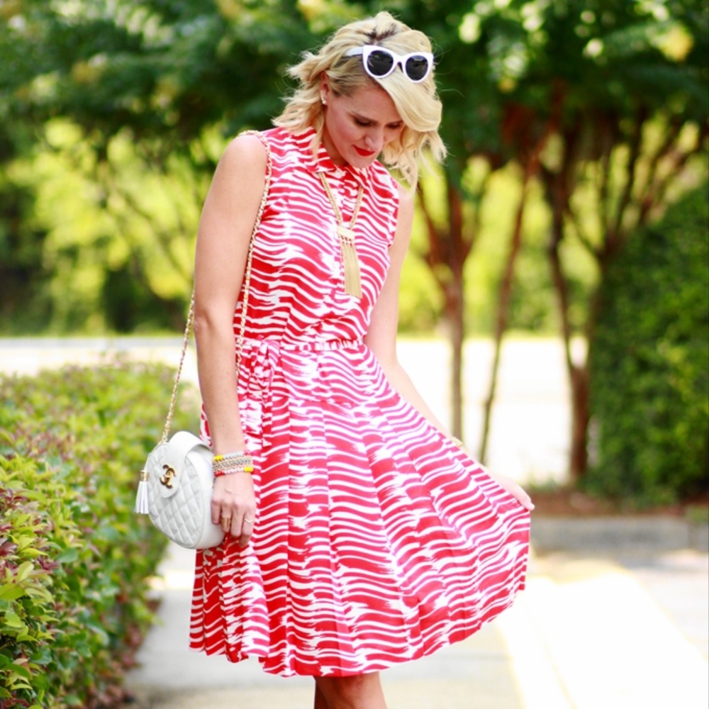 CAbi Brushstroke red and white Dress size XS NWOT